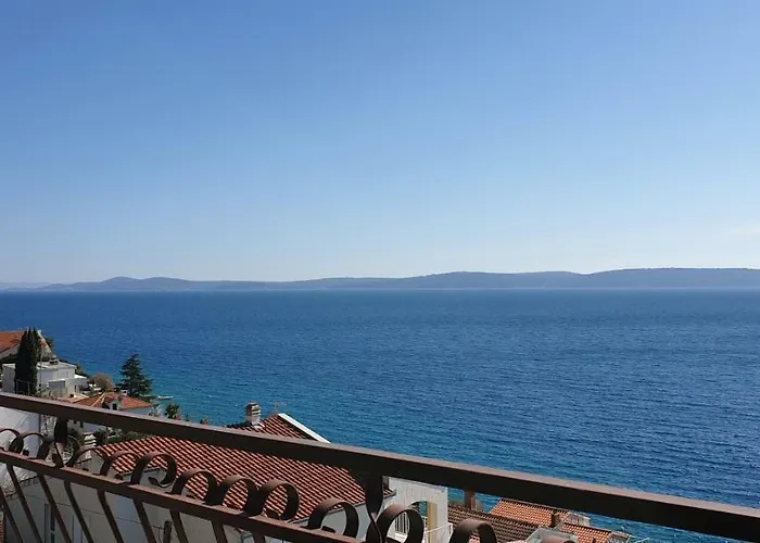 少女公寓 * 特罗吉尔