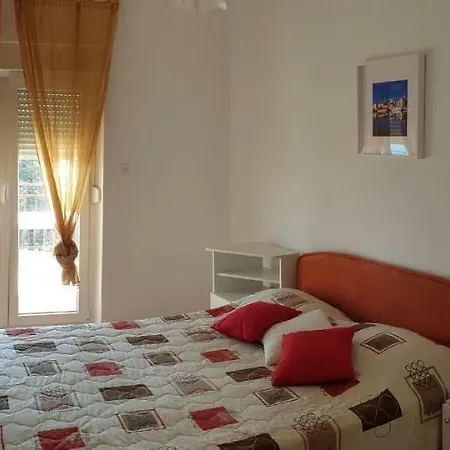 Maiden Διαμέρισμα Τρογκίρ